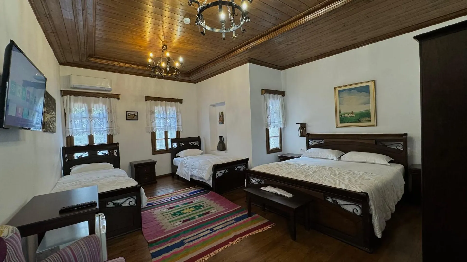 White House Boutique Hotel & Restaurant - Since 1999 Berat 0*,
