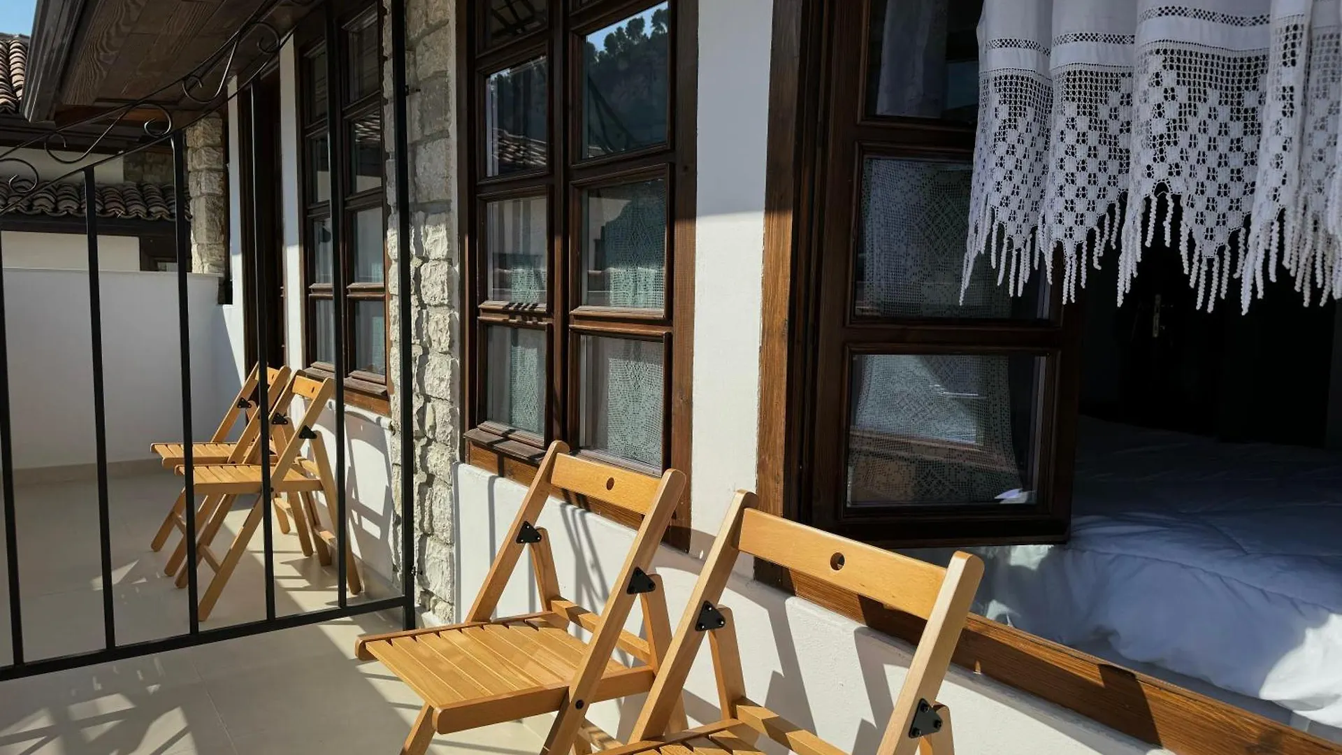 White House Boutique Hotel & Restaurant - Since 1999 Berati 0*,  Albânia
