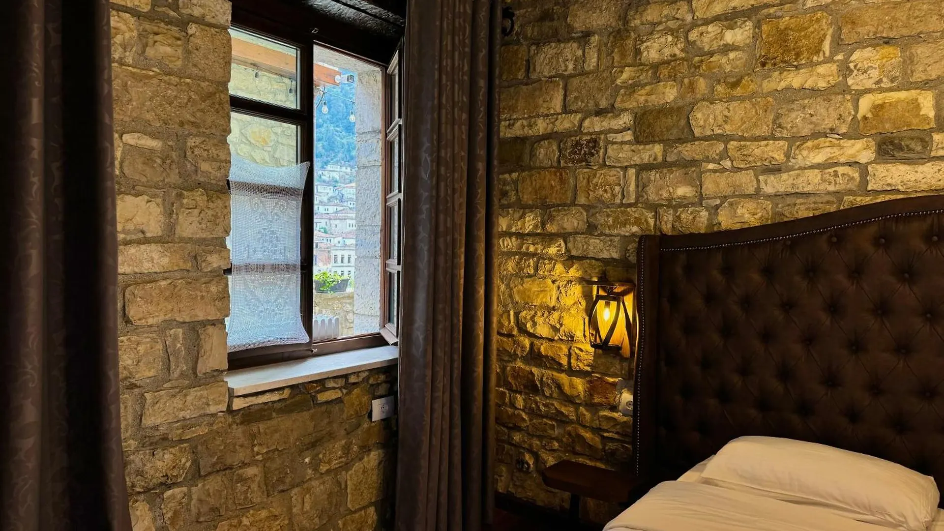 White House Boutique Hotel & Restaurant - Since 1999 Berat