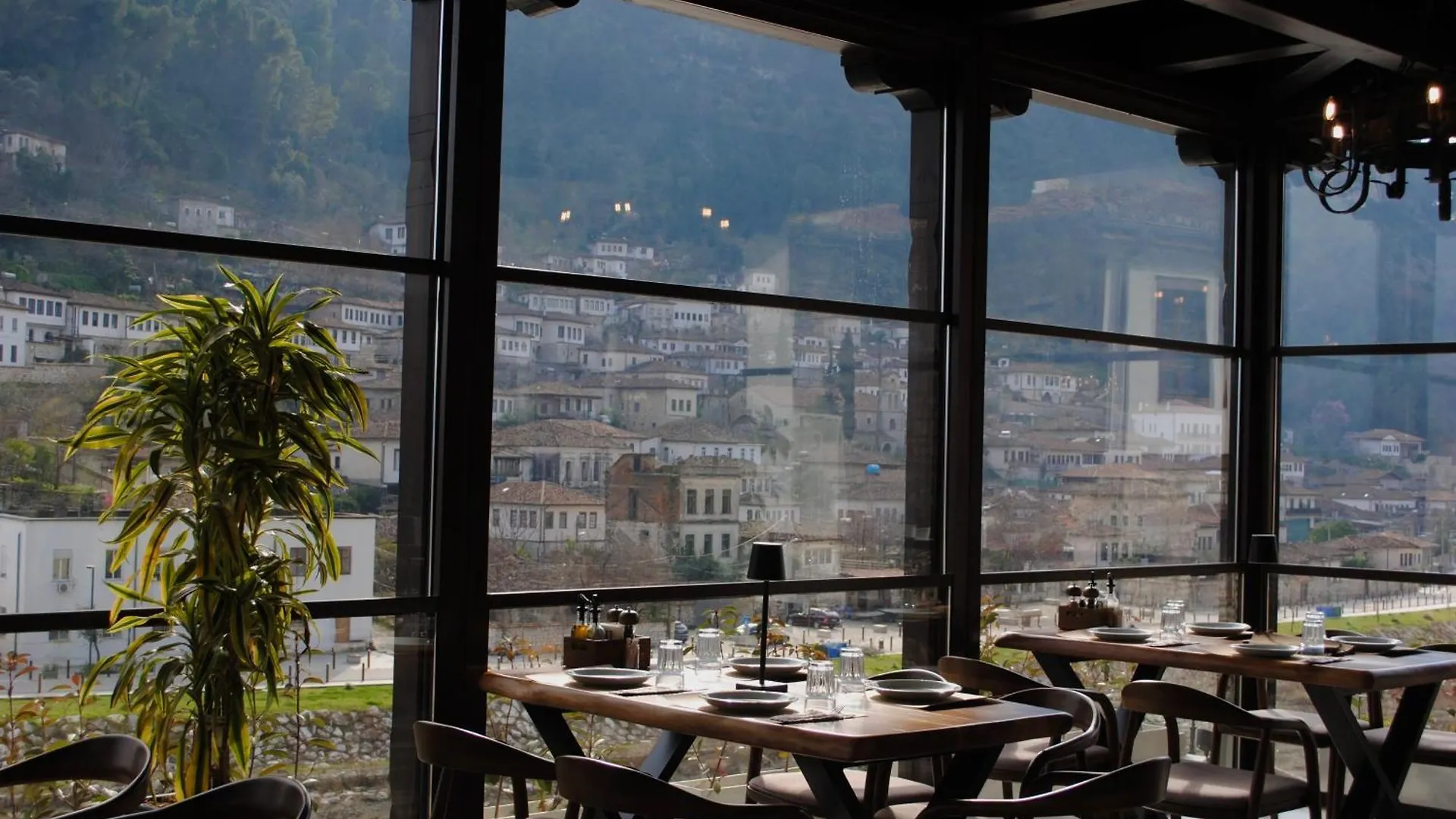 White House Boutique Hotel & Restaurant - Since 1999 Berat