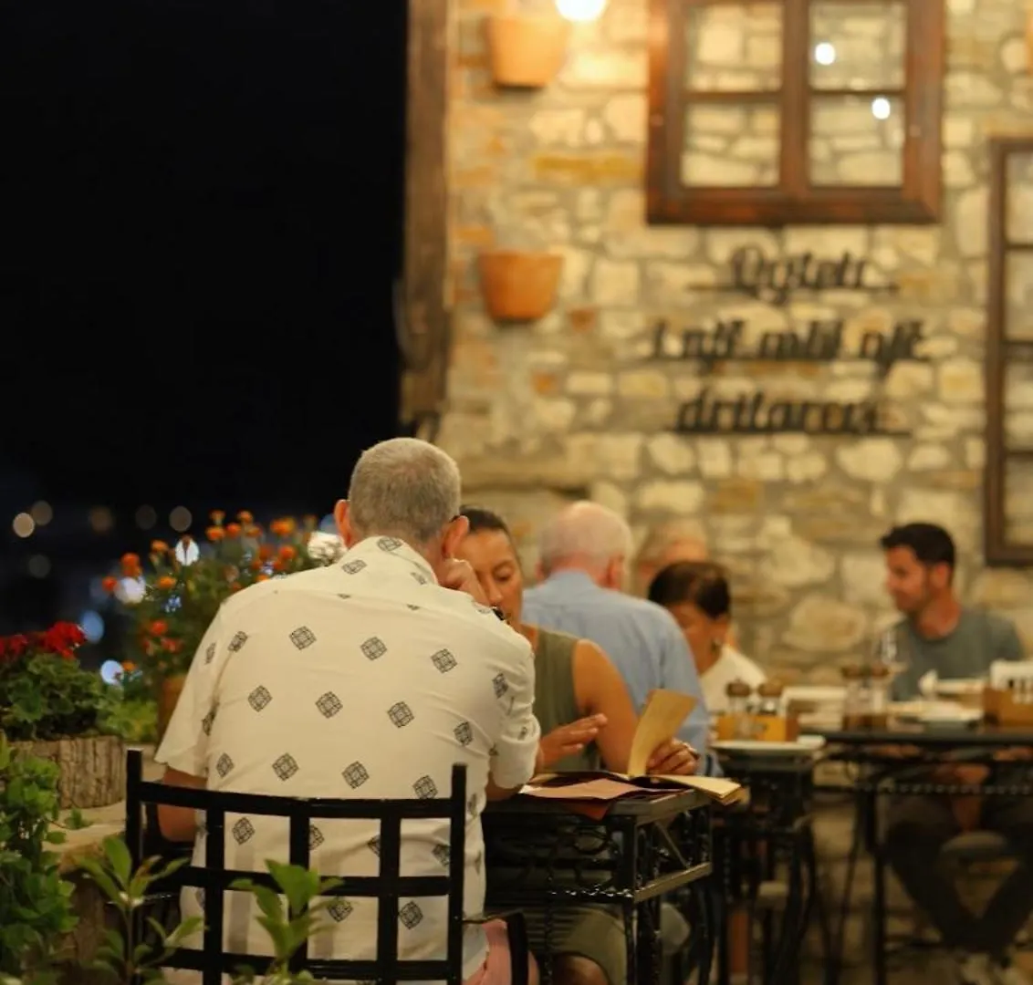 White House Boutique Hotel & Restaurant - Since 1999 Berati 0*,  Albânia